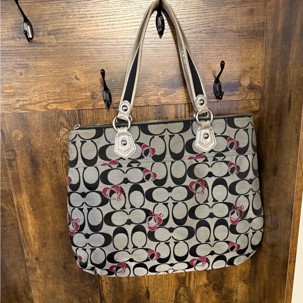 Coach Poppy Black and Red Signature Handbag - Picture 3 of 8
